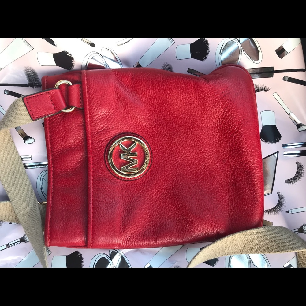 Michael kors crossbody